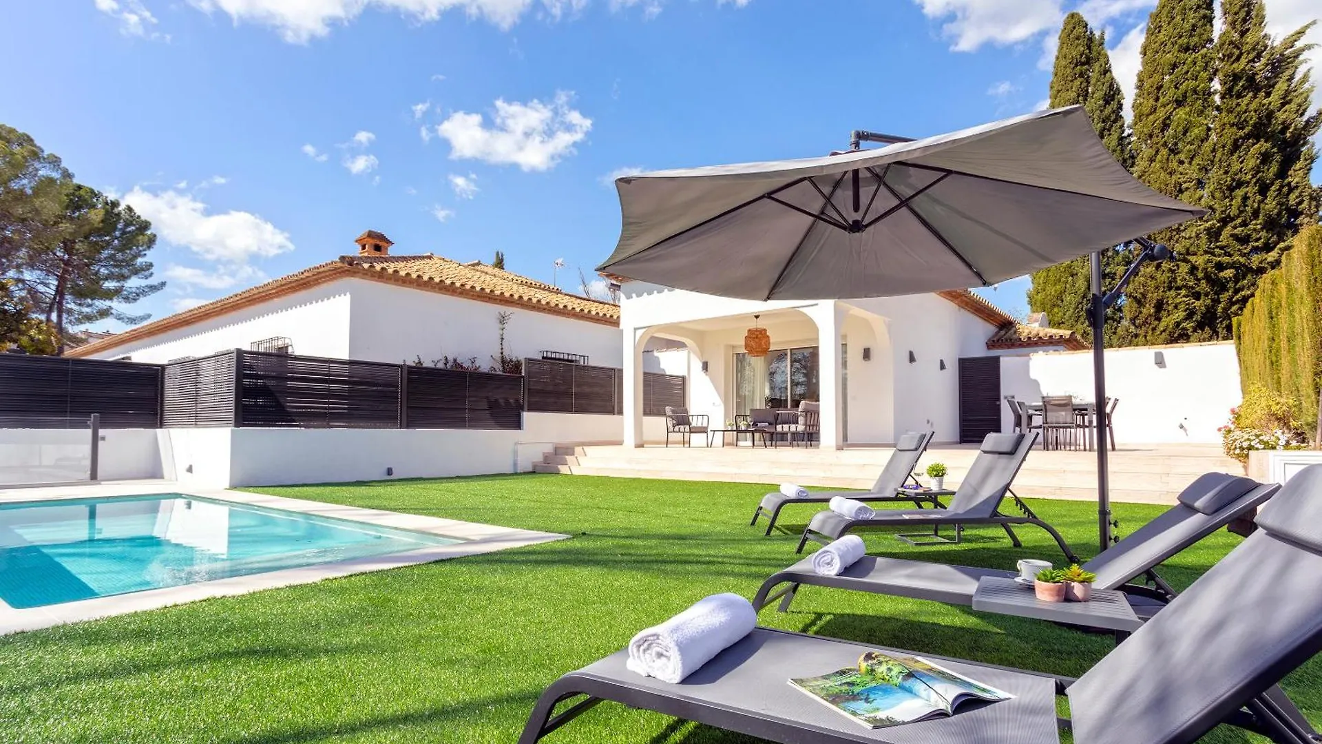 Genteel Home Villa El Brillante contacts